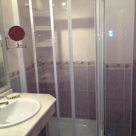 En A Revolta, Apartment *