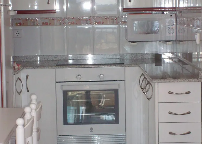 En A Revolta, * Sanxenxo